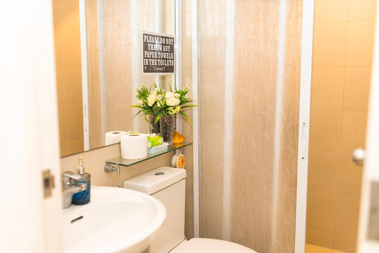 Bathroom 5, Adam'sCrib 2BR Apartment by Azure Near Airport, Parañaque