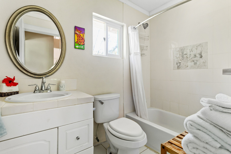 Bathroom 3, Moonflower 4 Bedroom Home