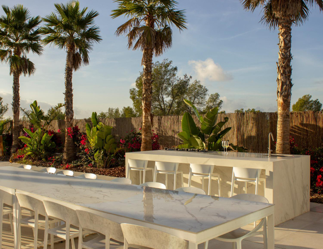Food & Drinks 5, Contemporary villa near Sitges Hills, Barcelona
