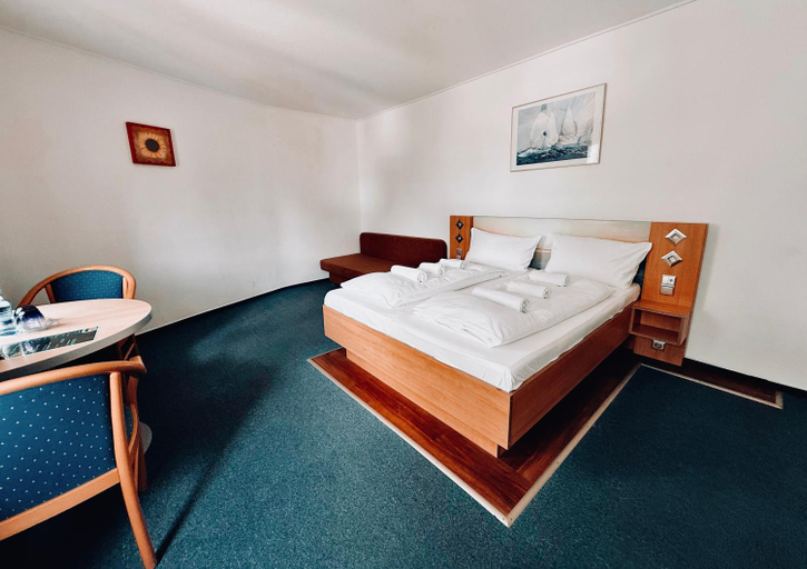 Bedroom 3, Hotel Granitz, Vorpommern-Rügen