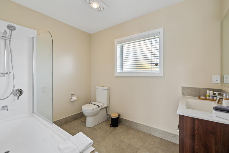 Bathroom 5, Newina Rotorua, Rotorua