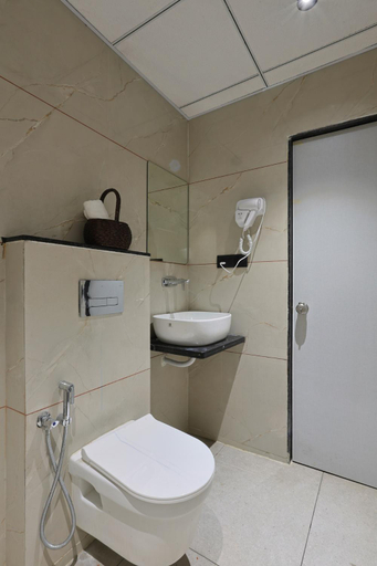 Bathroom 4, Hotel Royal Town, Ahmadabad