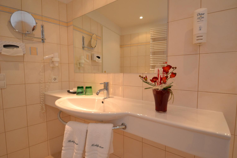 Bathroom 3, Hotel Kohlpeter, Salzburg