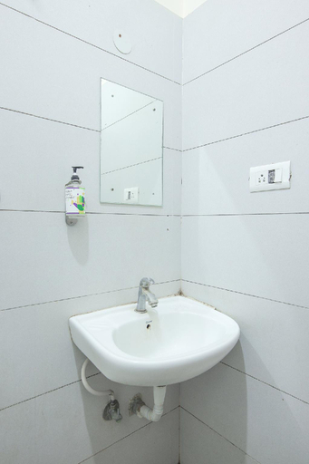 Bathroom 4, Via Golden Grand Inn, Bangalore