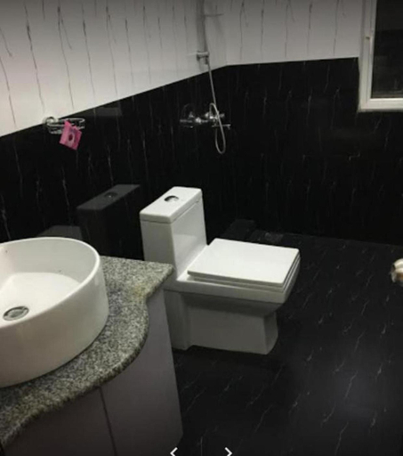 Bathroom 3, Sycamore Residences, Dehiwala-Mount Lavinia