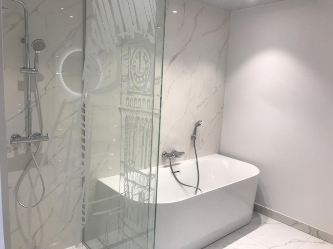 Bathroom 2, Logis Hotel La Vraine, Vosges
