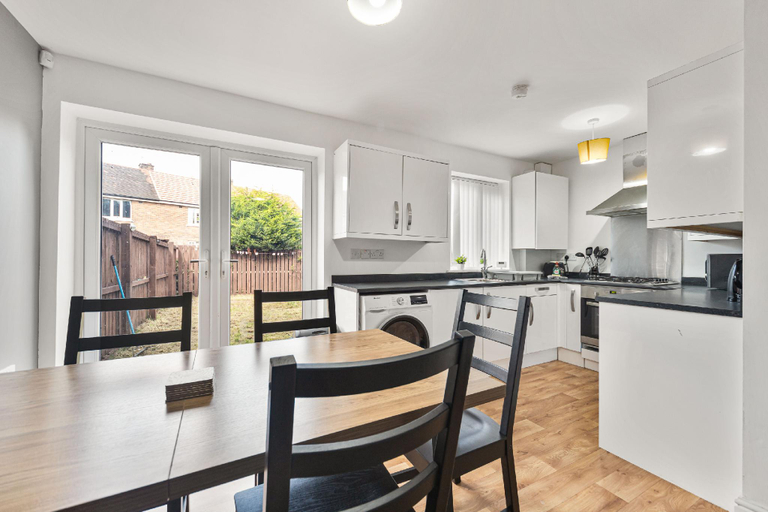 Others 4, Exclusive home for contractors and families, Bradford
