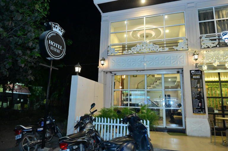 Exterior & Views 4, Wishotel Xpress Silver Sky, Indore