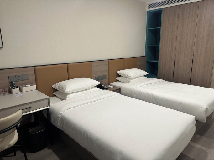 Room 2, Beijing Chengying Hotel - Sanlitun Taikoo Li, Beijing