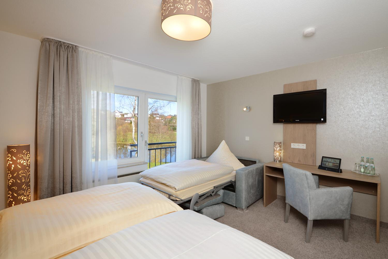 Bedroom 3, Hotel Hammermuhle, Westerwaldkreis