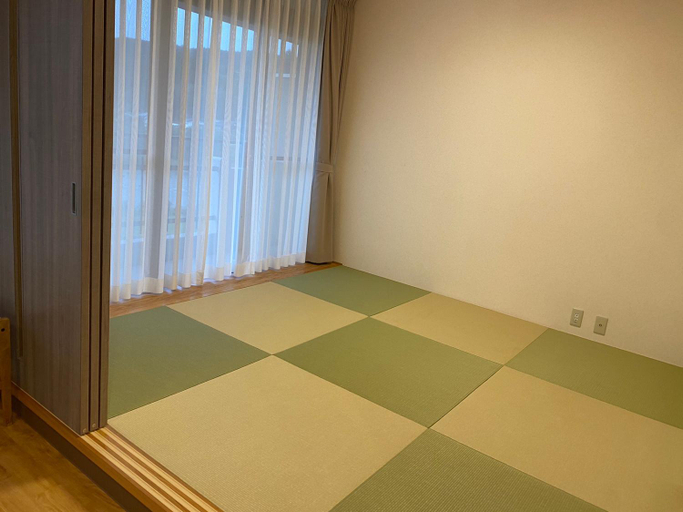 Bedroom, Ayagawasou, Aya