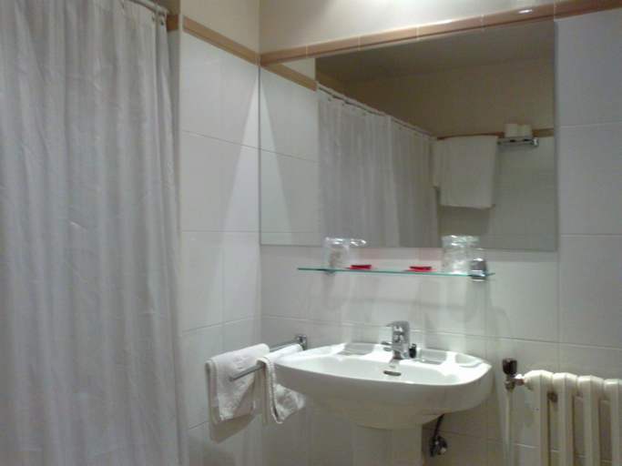 Bathroom 4, Hotel Rural Loizu, Navarra