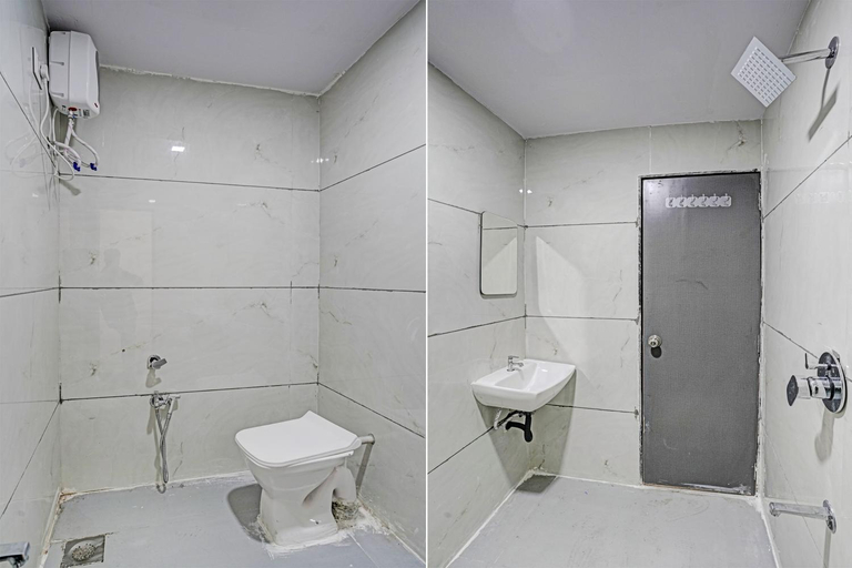 Bathroom, Hotel O Star galaxy, Surat
