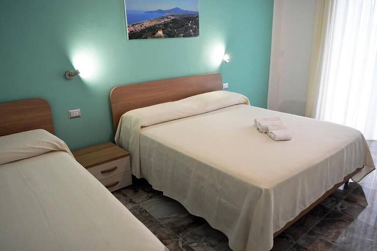 Bedroom 4, b&b Miramare, Salerno