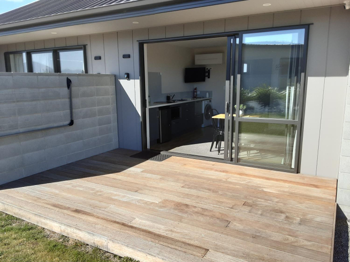 Exterior & Views 1, Two Thumbs Unit 1, Mackenzie