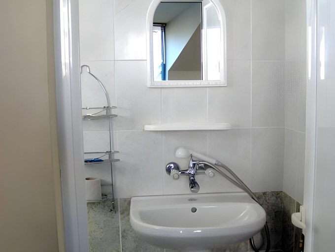 Bathroom 3, Hotel Orient, Blagoevgrad