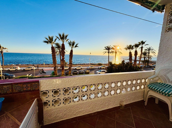 Others 5, Apartamento en PRIMERA LINEA de PLAYA, Granada