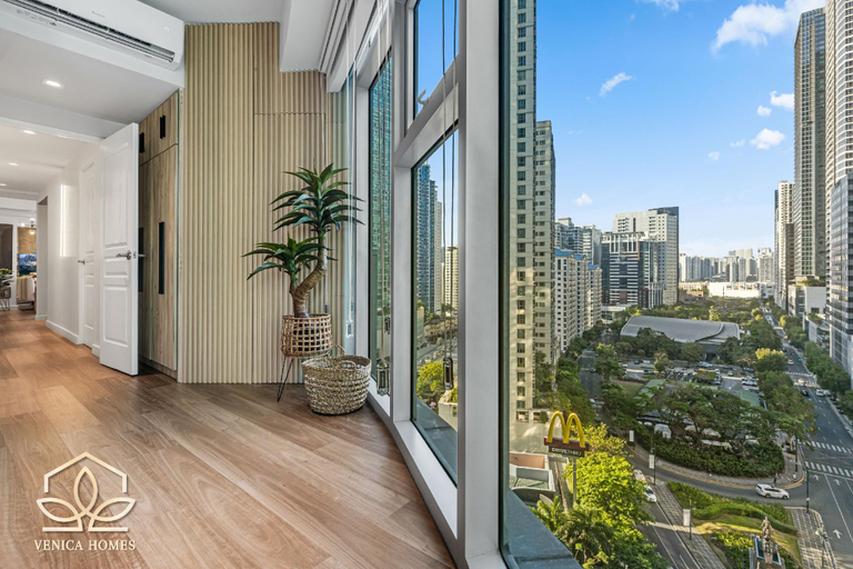 Bedroom 3, Vibrant Oasis with the best view in BGC + Netflix, Taguig