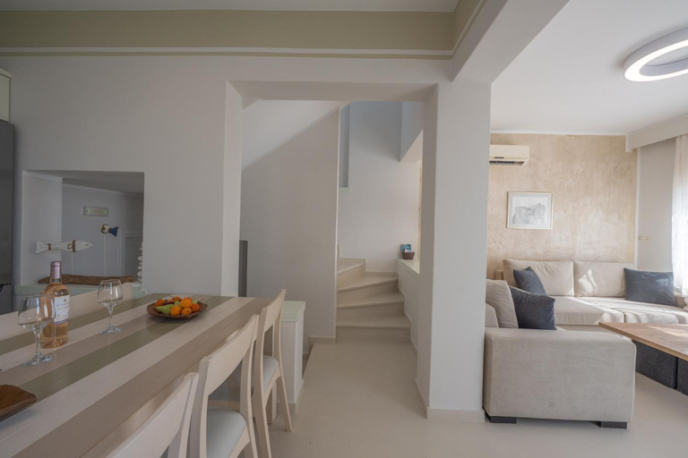 Others 5, Valea Villa, South Aegean