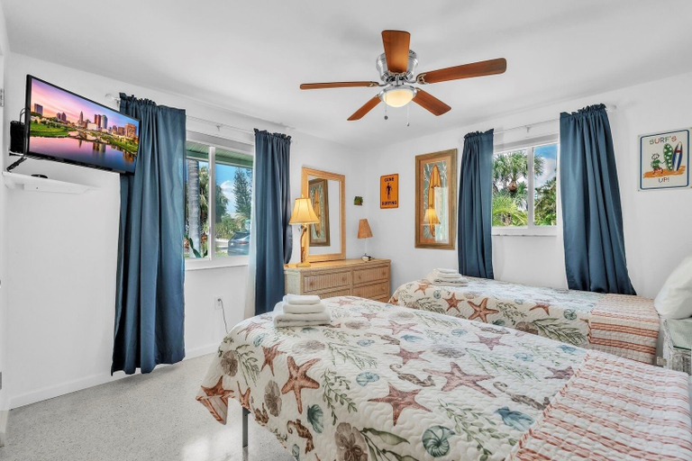 Bedroom 3, Beach N Bay 204 1 Bedroom Villa by RedAwning, Manatee