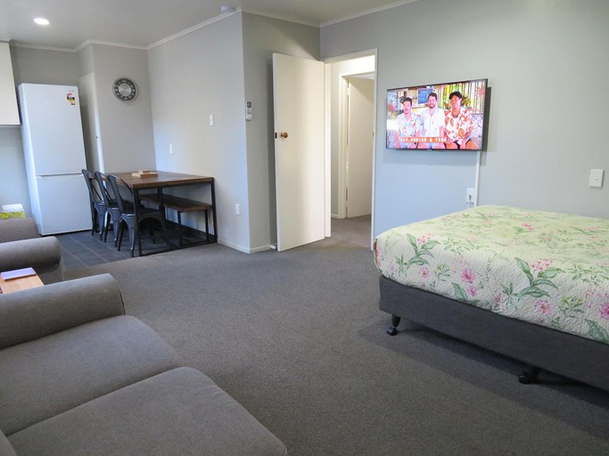 Bedroom 3, Commodore Court Motel, Marlborough