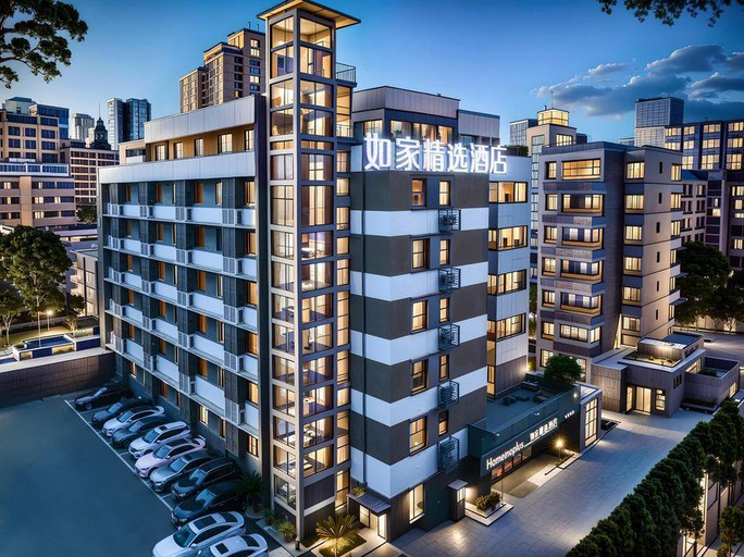 Exterior & Views