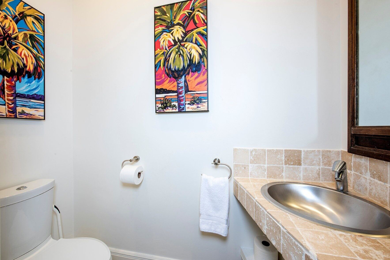 Bathroom 4, Hearts Ease 3 Bedroom Home