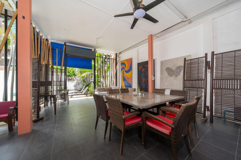 Food & Drinks, Jungceylon Villa-Patong quiet location, large pool, Pulau Phuket