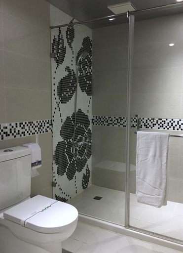 Bathroom 3, Wantai Hotel, Chiayi City