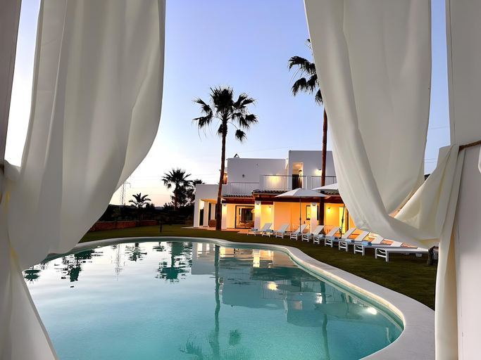 Sport & Beauty 2, VILLA CAS HESPERO, Baleares