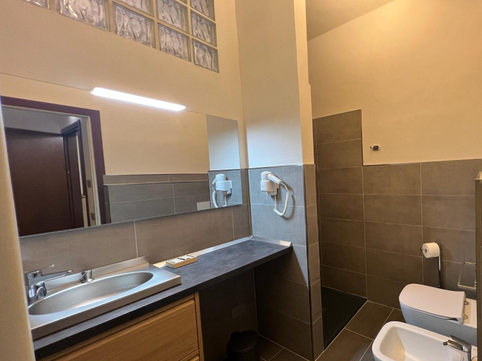 Bathroom 3, Casa Margherita, Piacenza
