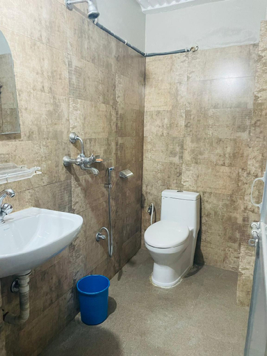 Bathroom, Deurali Marwadi Hotel & Restaurant, Gandaki
