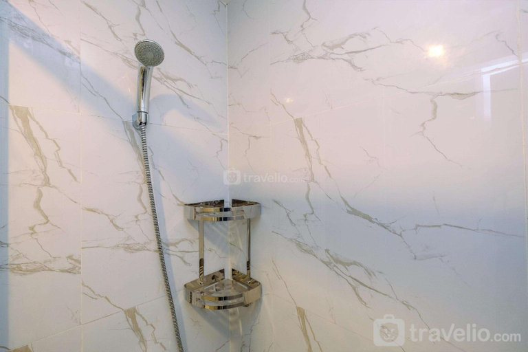 Bathroom 3, Great Studio at Grand Kamala Lagoon By Travelio, Bekasi