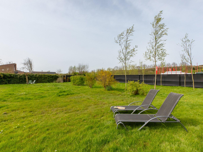 Others 5, Holiday Home in Nieuwvliet near the Beach, Sluis