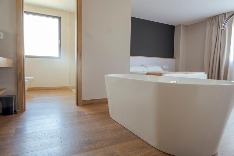 Bathroom 4, La Finca, Lugo