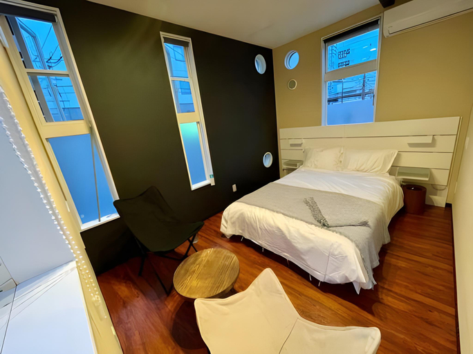 Bedroom 2, En- Hostel & Cafe bar, Amami
