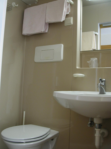 Bathroom, Hotel Waltraud Garni, Bad Tölz-Wolfratshausen