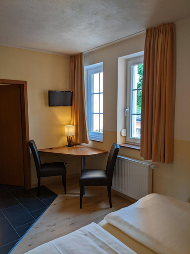 Bedroom, Hotel & Restaurant Bruhler Hof, Bernkastel-Wittlich