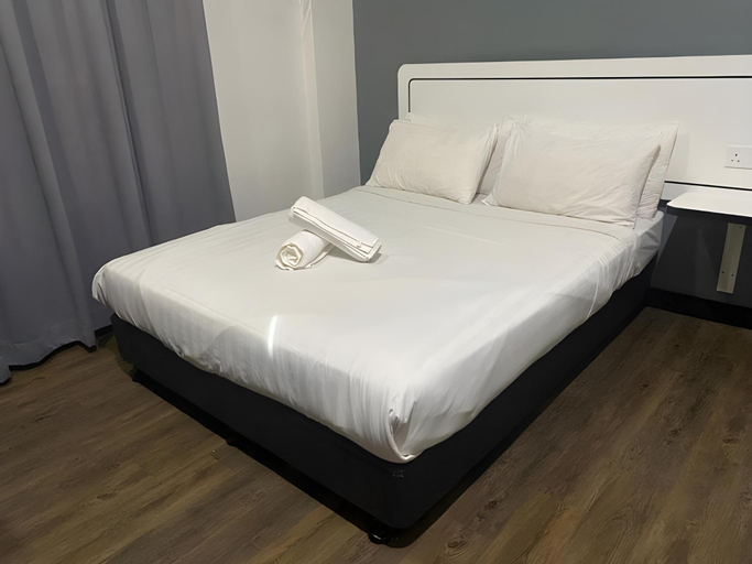 Bedroom 3, Swing & Pillows @ Kota Kemuning Selangor, Shah Alam
