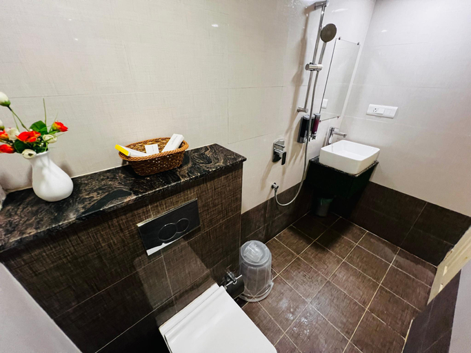 Bathroom 4, Galaxy Ivory Corporate Hotel, Bangalore