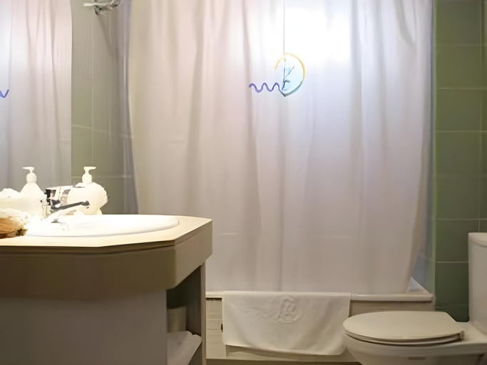 Bathroom, Fenals Garden, Girona