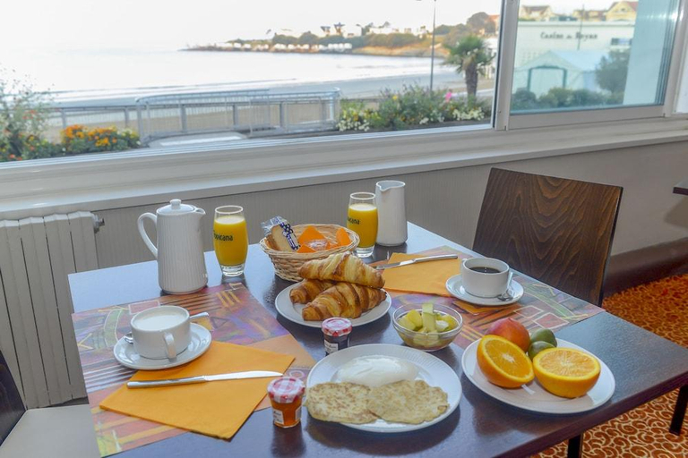 Food & Drinks 5, CERISE Royan - Le Grand Hotel de la Plage, Charente-Maritime