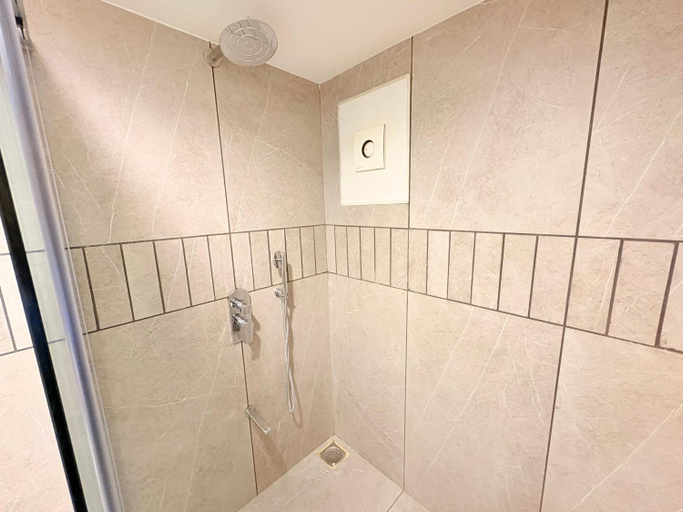 Bathroom 5, The Parterre - SG Highway Ahmedabad, Ahmadabad