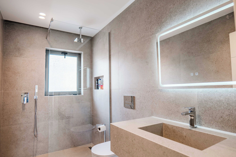 Bathroom 3, StarLight Apartments 2, Sarandës