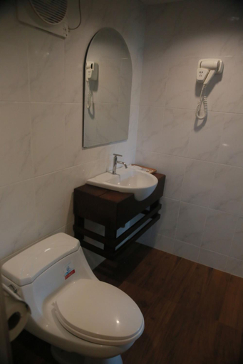 Bathroom 3, Rock and Tree House Resort, Phanom