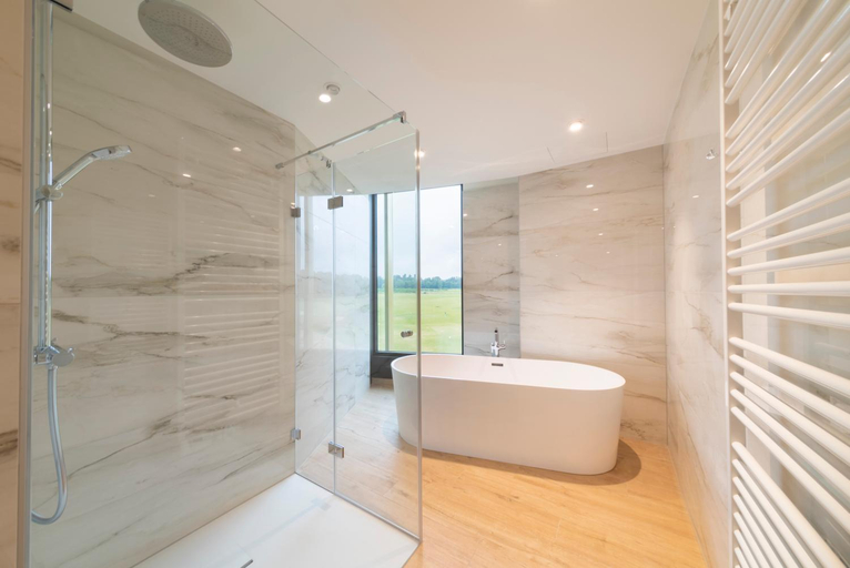 Bathroom 4, Hotel du Bois d'Arlon, Luxembourg