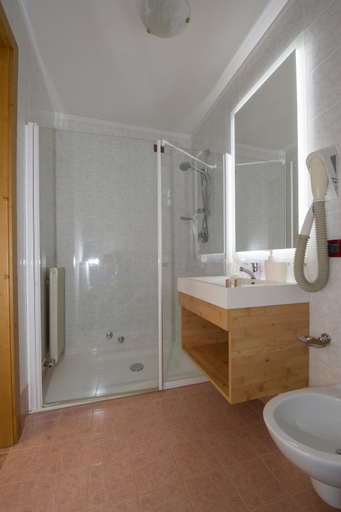 Bathroom, Sport Hotel Vittoria, Trento