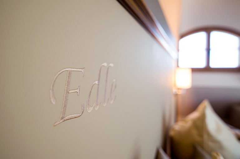 Bedroom 2, Burg Colmberg Hotel, Ansbach