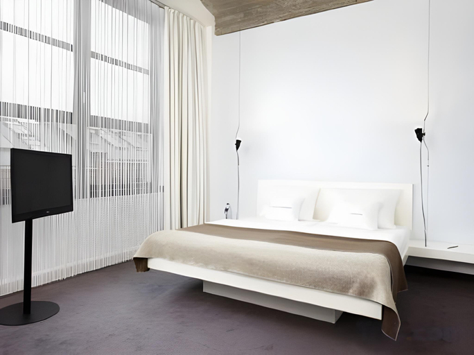 Bedroom 3, 25hours Hotel Number One, Hamburg