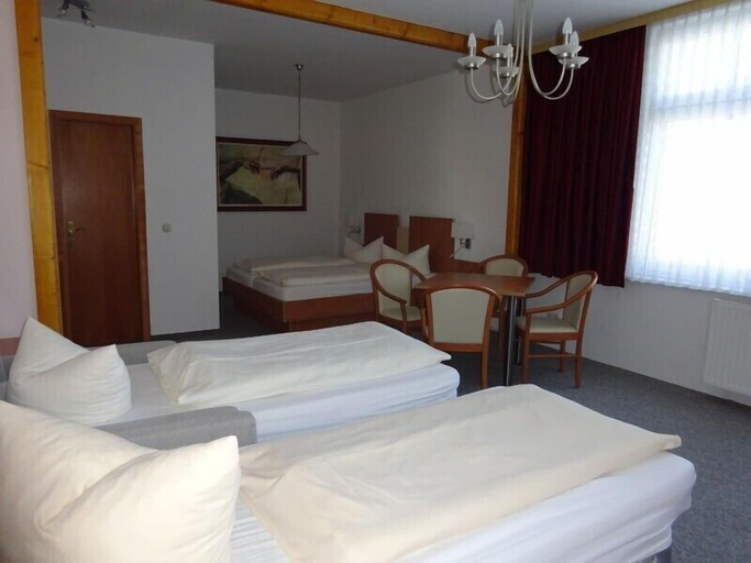 Bedroom 4, Hotel zur Krone, Harz